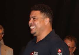 Goleiro Bruno chegou a assinar contrato para tentar recomeçar junto do  Fenômeno; entenda