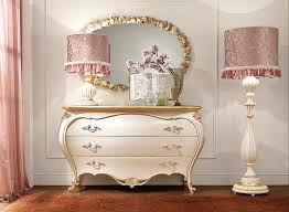 Signorini & coco | signorini coco disegna e produce collezioni complete per la zona giorno e la zona notte: Arredamenti Cosenza Area Notte Signorini Coco Romantica Mobilificio