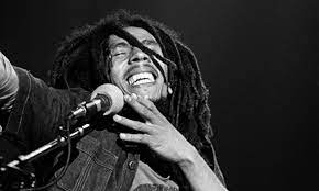 Bob marley was born on february 6, 1945, in nine miles, saint ann, jamaica, to norval marley and cedella booker. Legend Von Bob Marley Reggae Klassiker Als Limitierte Picture Disc