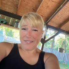 Ironworks Steaks and Fine Cocktails located in Tavares is a hidden gem!  👀🥩🥓🍸Owned by Hillary and David Perry with business partners Emad Shahid  and George Walker curated a moody ambiance with low