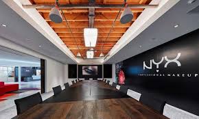 Konsumen biasanya cenderung membeli atau menggunakan produk yang populer di pasaran. Cerita Unik Di Balik 23 Nama Merek Terkenal Di Dunia Highlight Id