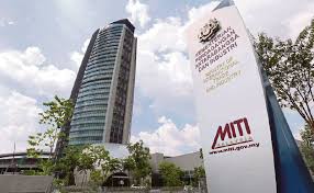 May 20, 2021 · perintah kawalan pergerakan diperketatkan (pkpd) akan dilaksanakan di beberapa mukim dan lokaliti di enam negeri melibatkan kelantan, terengganu, pahang, perak, sabah dan sarawak mulai 22 mei. Perkhidmatan Perlu Dalam Pkpd Perlu Surat Baharu Cims 3 0