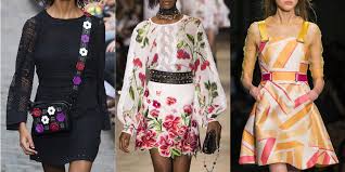 I nostri vestiti eleganti, da sera o da cerimonia, sono disponibili sia in modelli tradizionali e senza tempo, che in modelli di tendenza. 28 Vestiti Eleganti Corti Da Cerimonia Per La Primavera Estate 2017