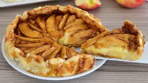 Tarte Aux Pommes Flambee Recettes Faciles Recette En 2020 Tarte Aux Pommes Recette Facile Tarte Pommes Cannelle