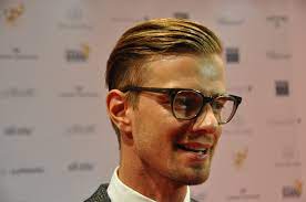 Sie machen jeden spaß mit, den die circus halligalli redaktion vorschlägt und. Joko Winterscheidt Lasst Sich Den Mund Zunahen Amusio Com