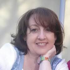 Elaine Bean's Instagram, Twitter & Facebook