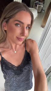 Arreglense conmigo para una sesion de fotosss. . #grwm #getreadywithme  #outfit #makeup #maquillaje #arreglateconmigo #arreglate