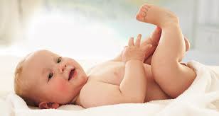 Nahrungsfasern bewirken wegen ihrer quellfähigkeit zusammen mit genügend flüssigkeit einen weichen, regelmässigen stuhlgang. Babys Verdauung Was Tun Bei Flussigem Weichem Stuhl Hipp