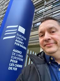 Chaque jour cela devient plus concret, premier contact très intéressant,  vivement la suite …