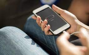 4 Solusi Pengisian Baterai Tidak Mau Penuh Karena Mengisi Daya USB - KEPOINDONESIA
