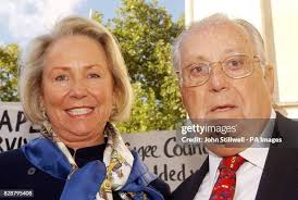 104 Ms Andrews Stock Photos, High-Res Pictures, and Images