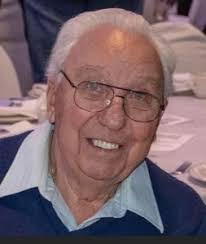 Robert Kaska's Instagram, Twitter & Facebook