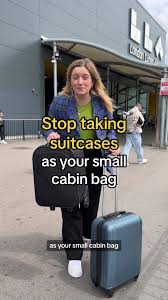 16 Secrets Only Baggage Handlers Know | Loveexploring.Com