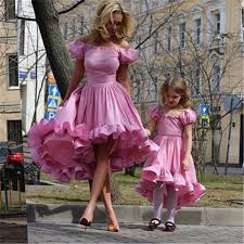 Mutter Tochter Kleider 2016 Neue Ankunfte Kurze Vordere Lange Zuruck Abend Dress Weg Von Der Schulter Hoch N Mutter Tochter Mode Mode Fur Frauen Mutter Tochter