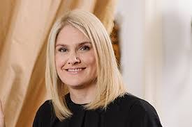 Diane Carty's Instagram, Twitter & Facebook