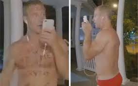 Per creare la linea speedo sculpture abbiamo analizzato il corpo di oltre 5.400 donne. Speedo Wearing Man Showed Up At Ohio Sorority House With Words Like Pervert Written On His Chest Fox31 Denver