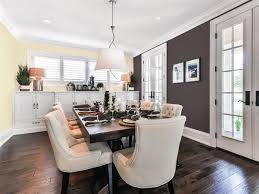 On choisit des chaises et des fauteuils pour leur allure autour de la table, on les aime aussi pour leur confort… voici notre sélection de 10 assises qui ont tout pour séduire. Betonel Tendances Couleur Et Deco 2018