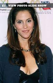 Jami Gertz Net Worth How Rich Is Jami Gertz Celebrities Celebs Richest Celebrities