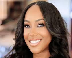 Corrie Robinson's Instagram, Twitter & Facebook