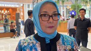 Rian D'Masiv trouve des chemises d'occasion de divinité de marchandises 19  Votre village 58 millions de roupies