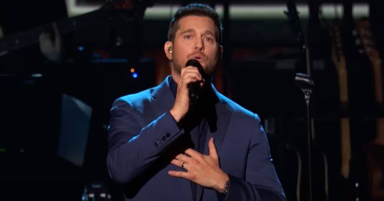 Michael Bublé performs soulful cover of Bee Gees song as touching tribute  to Barry Gibb