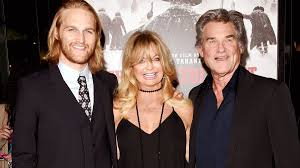 2 age, parents, siblings, family, nationality, ethnicity. Univision No Twitter Wyatt Russell Comparte Los Tres Grandes Consejos Que Le Han Dado Sus Padres Goldie Hawn Y Kurt Russell Https T Co Pjtr2kmf17 Https T Co Demimcqtfv