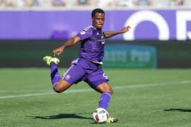 Cyle larin (born 17 april 1995) is a canadian soccer player who plays as a striker for turkish club beşiktaş jk, and the canada national team. 3zqhdsdzqbls1m