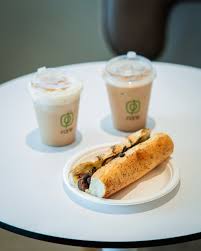 Butuh tempat nongkrong yang nyaman untuk kumpul bersama teman setelah  pulang kerja? 📍Fore Coffee