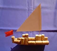 Segelschiff Aus Holz Und Korken Natur Basteln Meine Enkel Und Ich Made With Schwedesign D Kinder Basteln Holz Basteln Mit Naturmaterialien Schiff Basteln