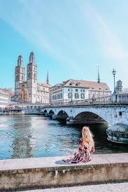 Zurich Reisefuhrer Instagram Spots Fotolocations Und Ein Stadtrundgang Fur Einen Wochenendtrip In 2020 Reiseziele Wochenendtrip Reisen