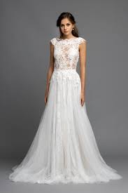 Hinzugefügt in world of warcraft : La Rochelle Weisses Brautkleid Mit Spitze Und Tull Brautkleider Nach Mass In Wien Bespoke Bridal Vienna