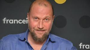 Les caméras planquées de françois damiens en corse(видео, 2014). Francois Damiens J Ai Toujours Aime Faire Des Petits Pieges J En Fais Encore Tous Les Jours