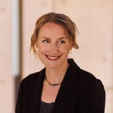 Michelle Wilde's Instagram, Twitter & Facebook