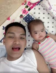 Điểm danh thế lực nhí Vbiz: Nổi tiếng vượt mặt bố mẹ, hài hước hay 'mặt  cộc' đều đông fans