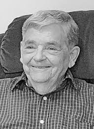 Elizabeth Bosque's Instagram, Twitter & Facebook