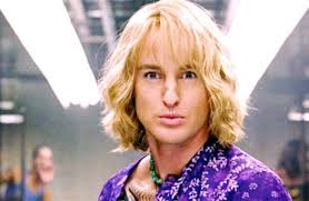 Am I the only one who thinks that Kurt looks nothing like Kurt in this  picture? : r/Nirvana