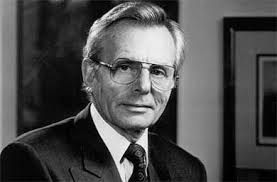 Почтенный Фрэнк Карлуччи, Тьерри Мейсан