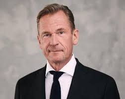 Personalisierte E-Paper, Döpfners Kurznachrichten und 126 Jobs