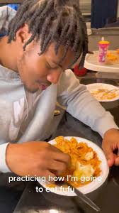 Cómo comer fufu: ¡con risas y buen apetito!