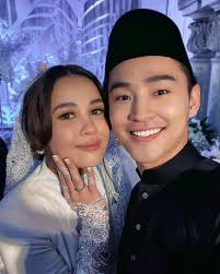 Suami emma cium chacha maembong | emma maembong kahwin. Alvin Chong Tak Kisah Emma Maembong Unfollow Di Instagram