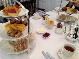 We're a community of locals, expats, tourists, and everyone else who's interested in this little red dot in one way or another. Review Raffles Hotel Presidential Suite Travel Codex