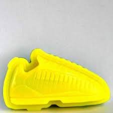 Usain bolt, der seine karriere nach der wm 2017 in london. Meal Toy Usain Bolt Kinder Surprise Europe Joy Teen Idols Toys Col Sd721