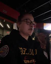 HAPPY BIRTHDAY QUEEN!! now we alllllll know mary had them HITS! here's a  little collection of some of my favorites. you remember these jams?! TAG A  FRIEND! I DO NOT OWN THE