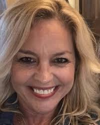 Lori Salinas's Instagram, Twitter & Facebook