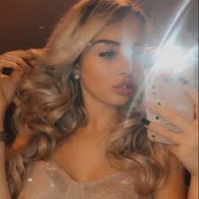 Erin Bourne (ErindarlingXo)