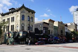 In 2018, milwaukee, wi had a population of 592k people with a median age of 31.5 and a median household income of $42,087. Milwaukee Usa Travelwider