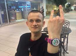 Картинки по запросу виталик бутерин девушка Vitalik Buterin O Bitkoin Puzyre I Upravlenii Ethereum Telegraph