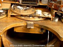 Bench How Clever Turn Tables Increases You Opportunity To Have More Closer To You Jewelry Workshop Jewellers Bench Jewelry Studio