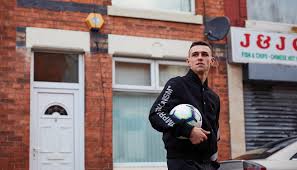 Phil foden has issued an apology after he and mason greenwood were sent home by england for what gareth southgate called a very serious breach of coronavirus regulations. Coming Thru Phil Foden On Football Fishing Stockport Soccerbible