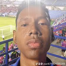 Equipos donde Ernesto Díaz jugó !! Selección Colombia, Junior de  Barranquilla, Standard de Lieja( Bélgica), Independiente Medellín,  Independiente Santa Fe, Millonarios